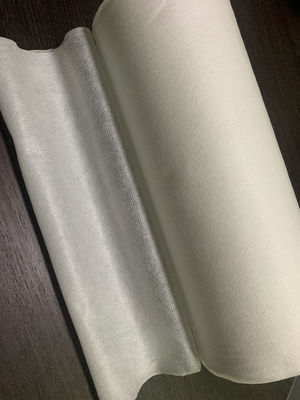textile non tissé blanc de Spunlaced du polyester 40g pour des rideaux en nid d'abeilles